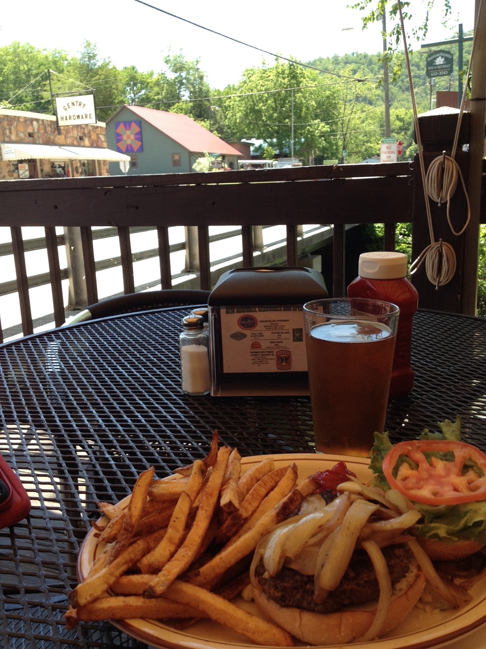 Beer and a burger in Hot Springs